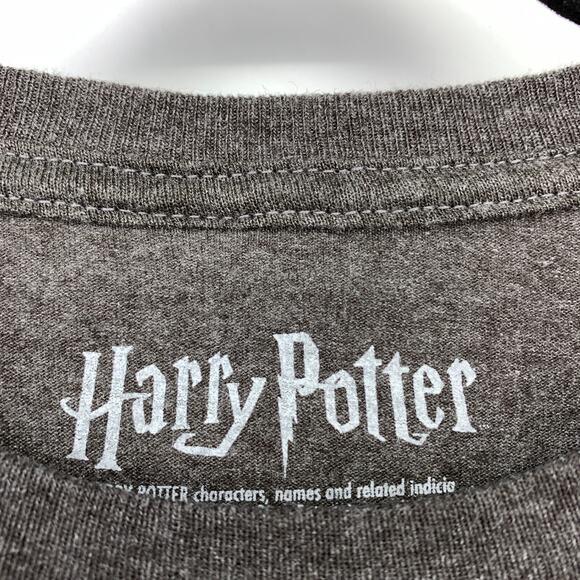 Harry Potter Crew Neck Short Sleeve T-Shirt Mens Size M Hogwarts Crest Graphic - Picture 5 of 6